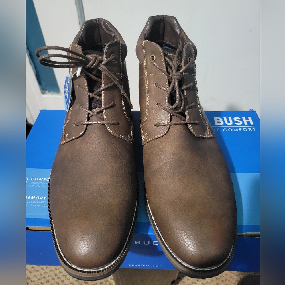 Nunn Bush Men's Dc Circuit Plain Toe Chukka Boot with Memory Foam